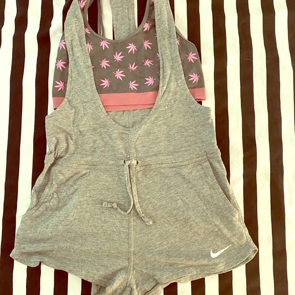 Nike Pants - Nike jumper